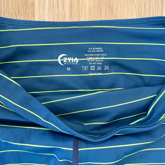 Zyia LNT leggings - Picture 3 of 4